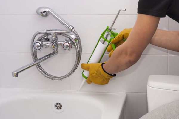 Cost of Bathtub Caulking in Johnson City
